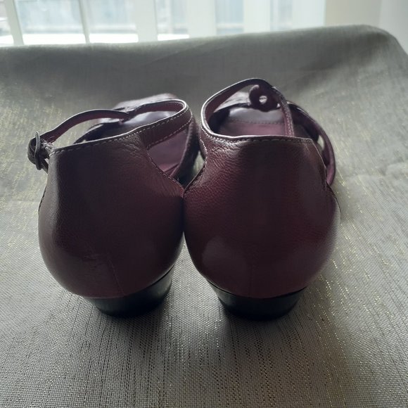 Clarks Pink Plum Strappy Sandals Size 6M #80310 - Picture 2 of 6